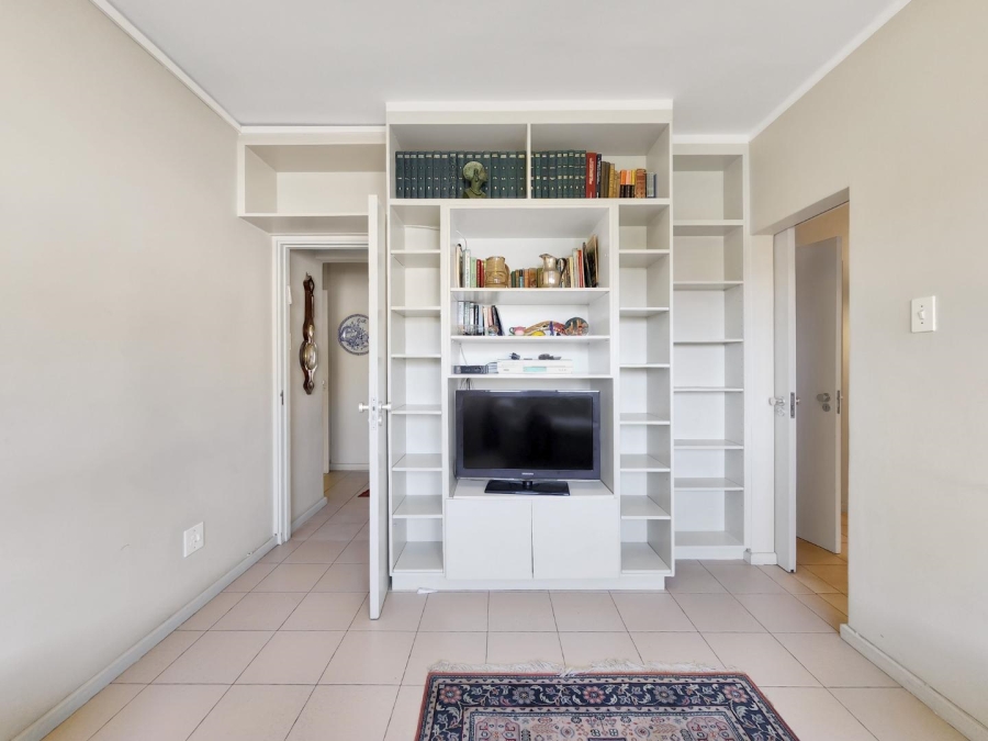 3 Bedroom Property for Sale in Sea Point Western Cape